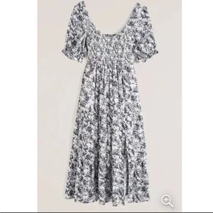 BNWT Abercrombie and Fitch Short Sleeve Smocked Midi Dress